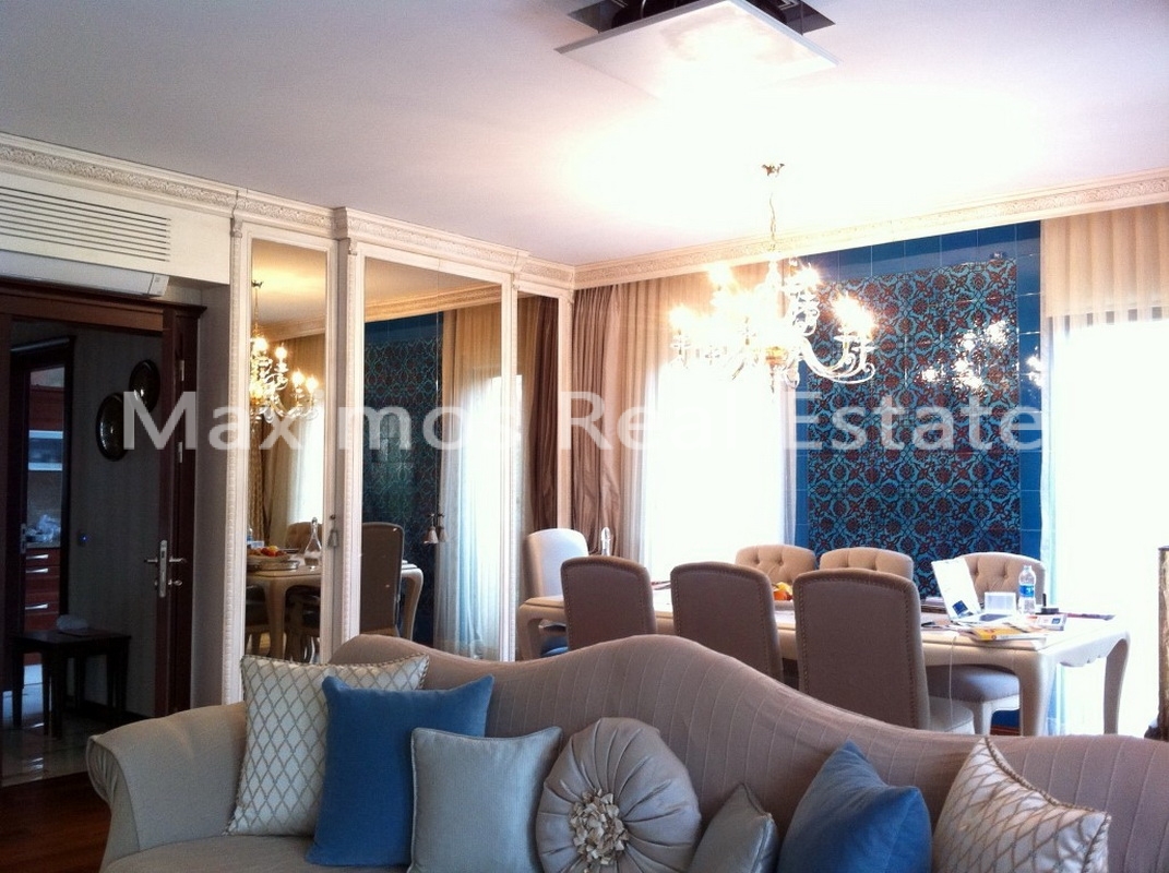 Luxurious Real Estate Villa with Private Garden for Sale photos #1
